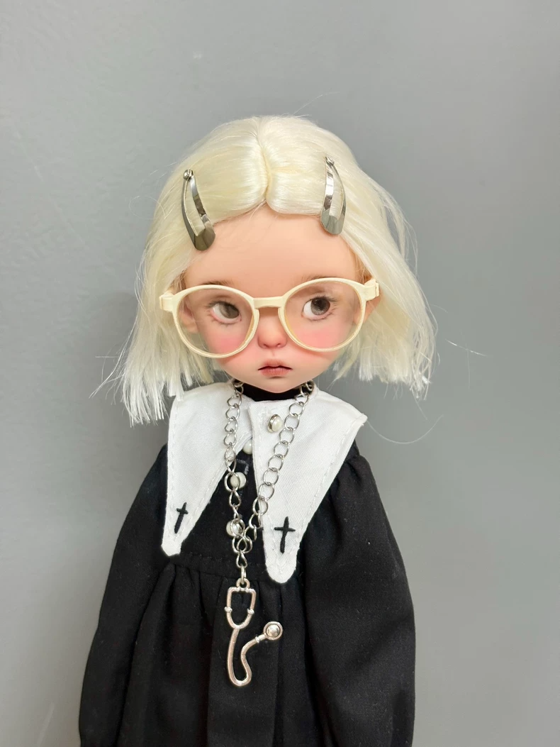 Monochrome Blythe Nurse Outfit with Cross Hat - Durable OB22 OB24 AZONE Doll Costume for Collectors - Image 4