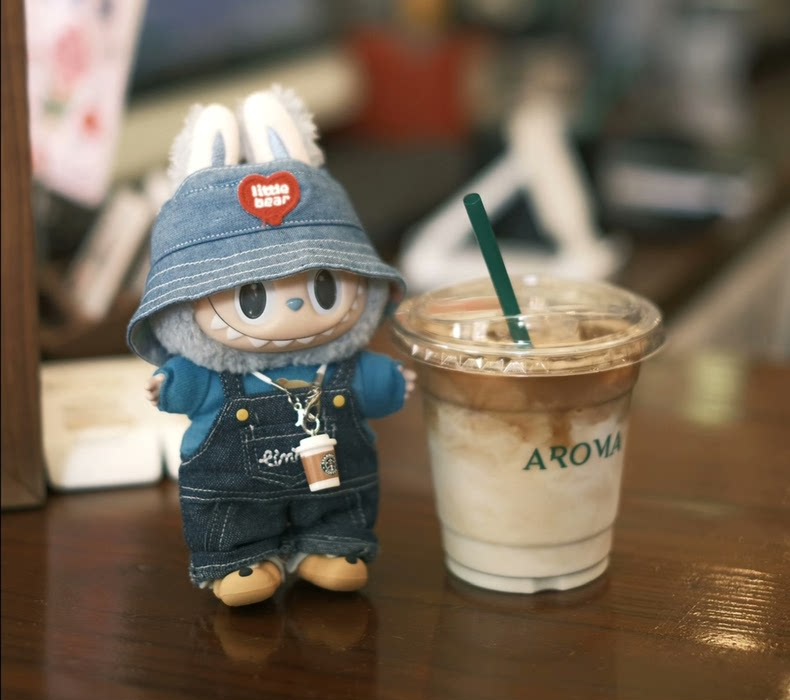 Charming Labubu Doll Outfit: Stylish Denim Overalls & Heart Bear Hat for 17CM Dolls - Image 6