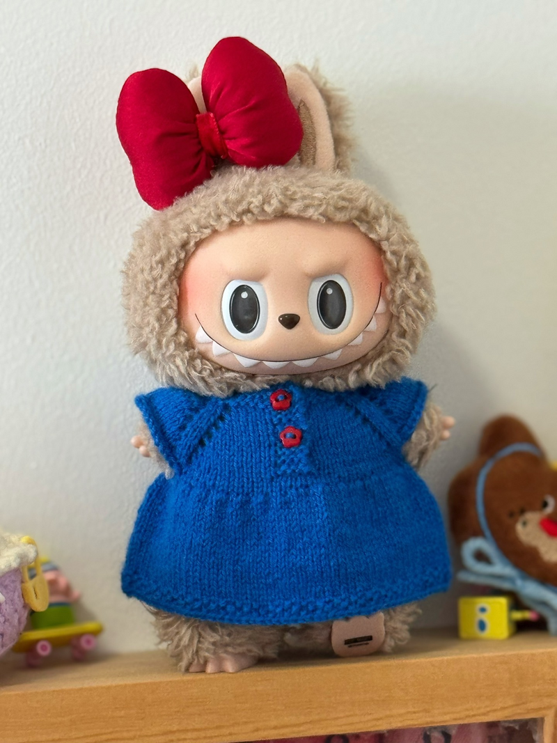 Charming LABUBU Knitted Dress Outfit – Vibrant Blue & Red Bow for 17cm Figures | Premium Wool & Mohair - Image 1