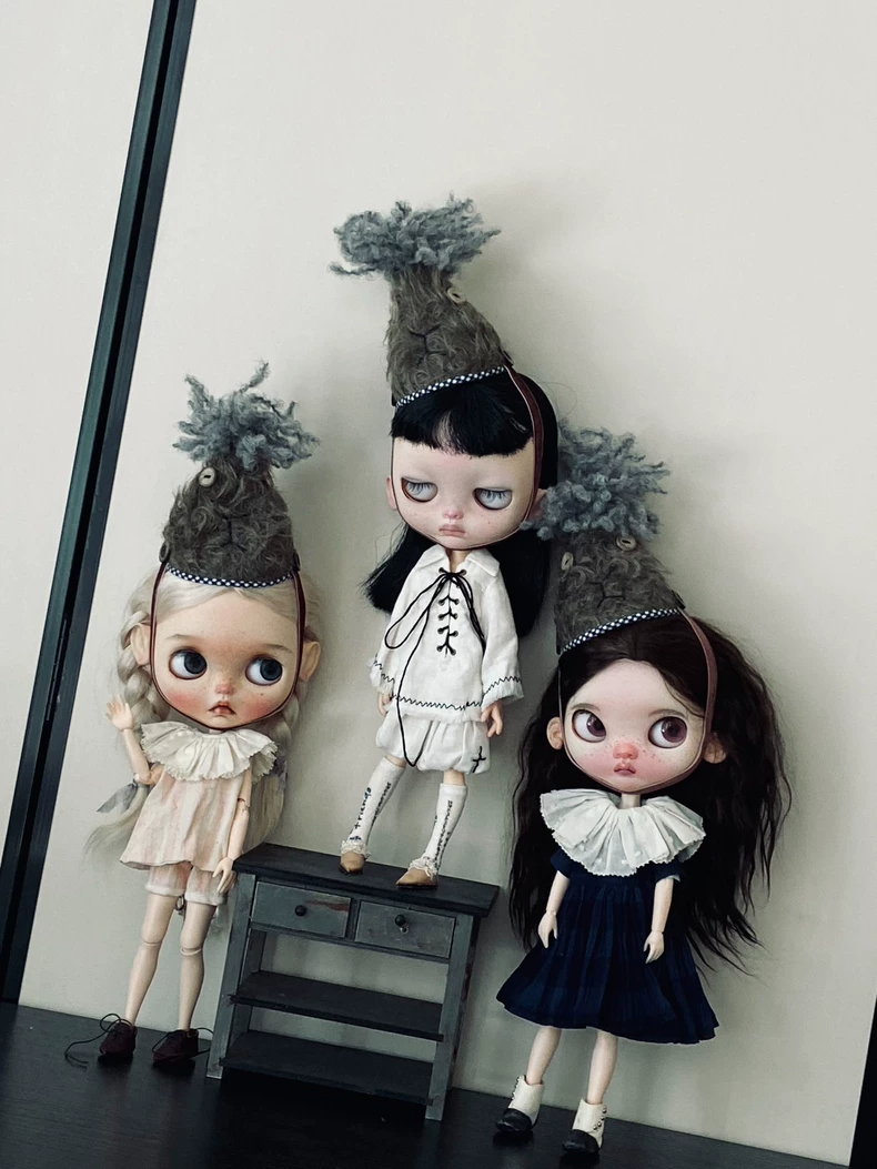 Blythe Doll Grumpy Mouse Hat - Soft Plush Adjustable Character Headwear Accessory - Image 1