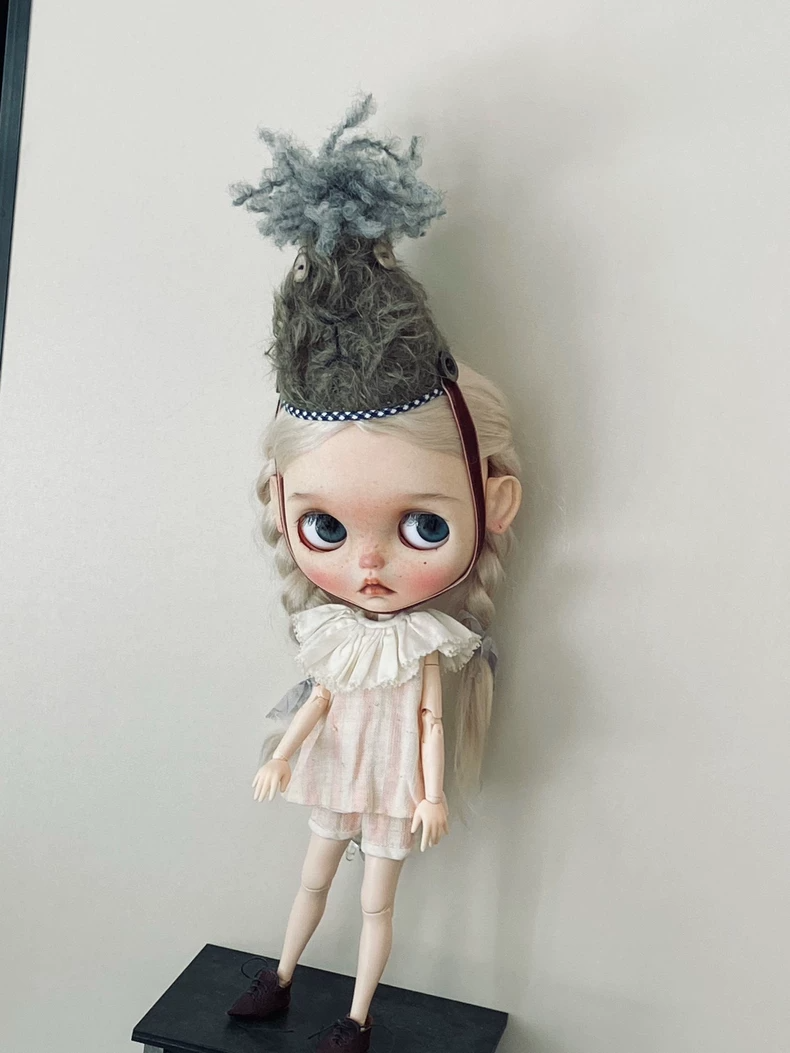 Blythe Doll Grumpy Mouse Hat - Soft Plush Adjustable Character Headwear Accessory - Image 8
