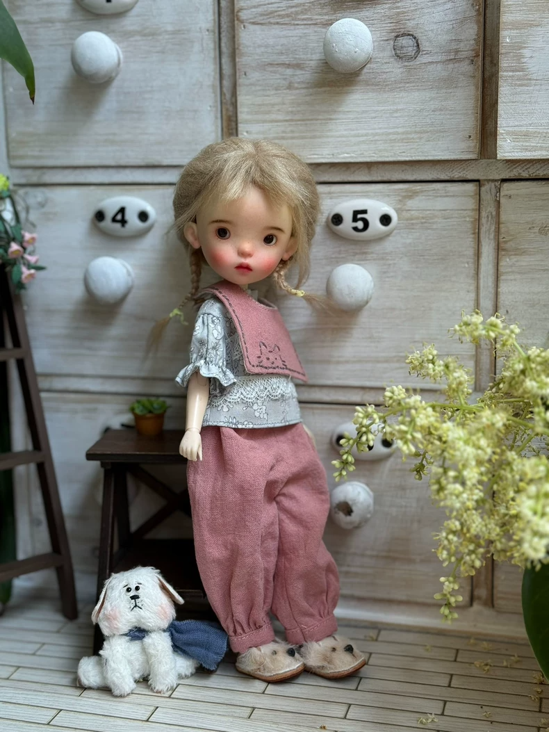 Vintage Charm Blythe Doll Outfit – French-Inspired Linen Set with Embroidered Collar & Flared Pants - Image 6