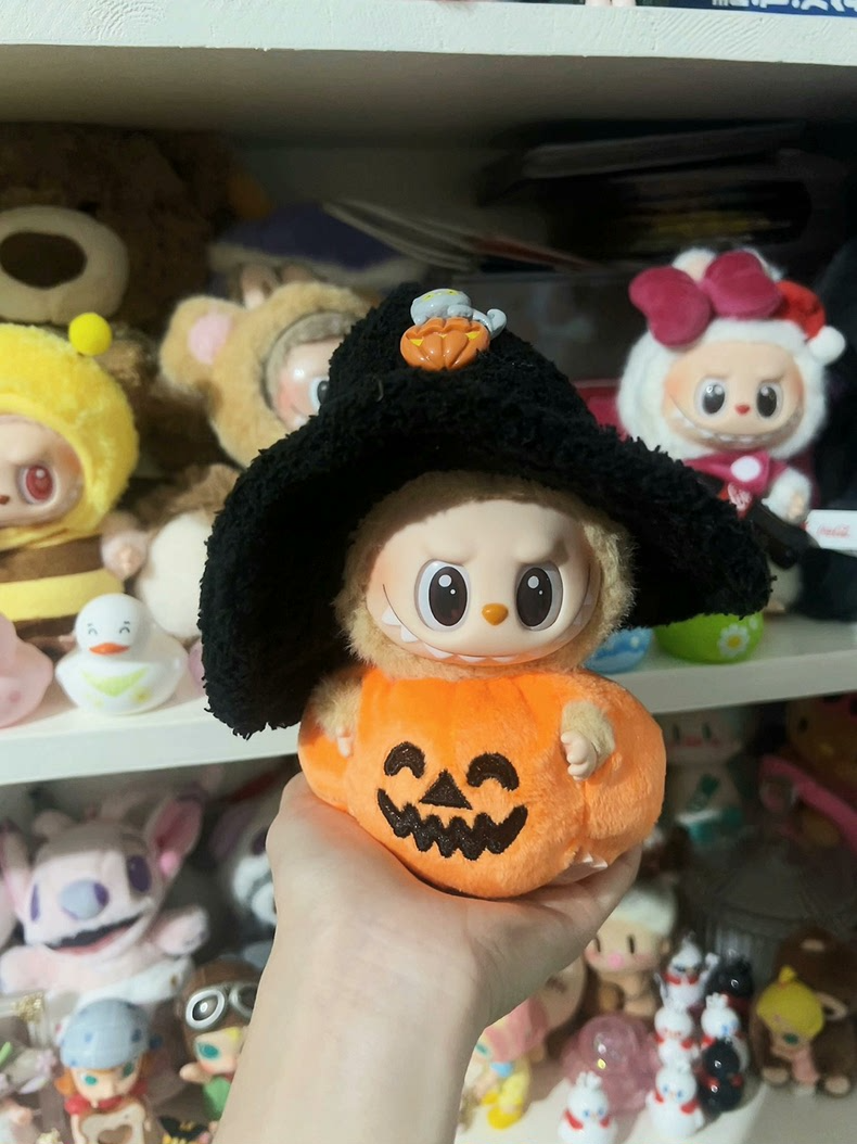 Charming Halloween Labubu Outfit: Pumpkin Suit & Witch Hat for 17cm Dolls – Festive & Handcrafted - Image 6