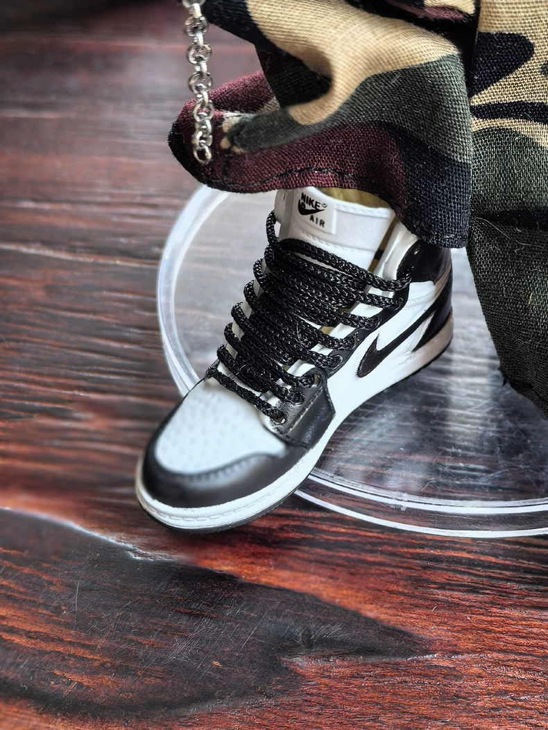 Modern BJD 1/6 Outfit: 2 Styles - Camo & Tie-Dye Streetwear Set w/ Bag & Sneakers - Image 6