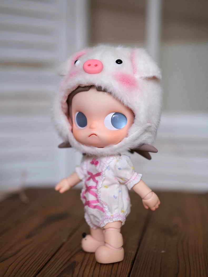Adorable Pig-Themed BJD 1/8 Outfit - Plush Headpiece, Embroidered Bodysuit & Delicate Tutu Skirt for Collectors - Image 1