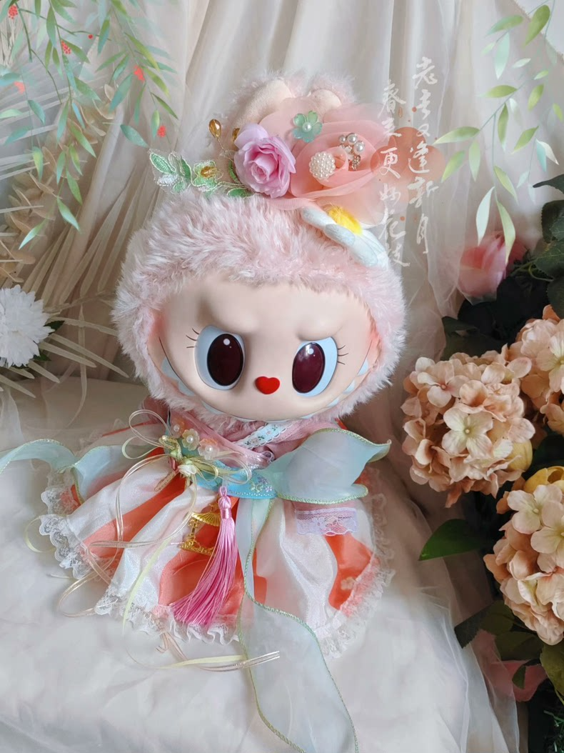 Vintage Hanfu Labubu Doll Outfit – Summer Elegance with Floral Details & Adjustable Fit - Image 4
