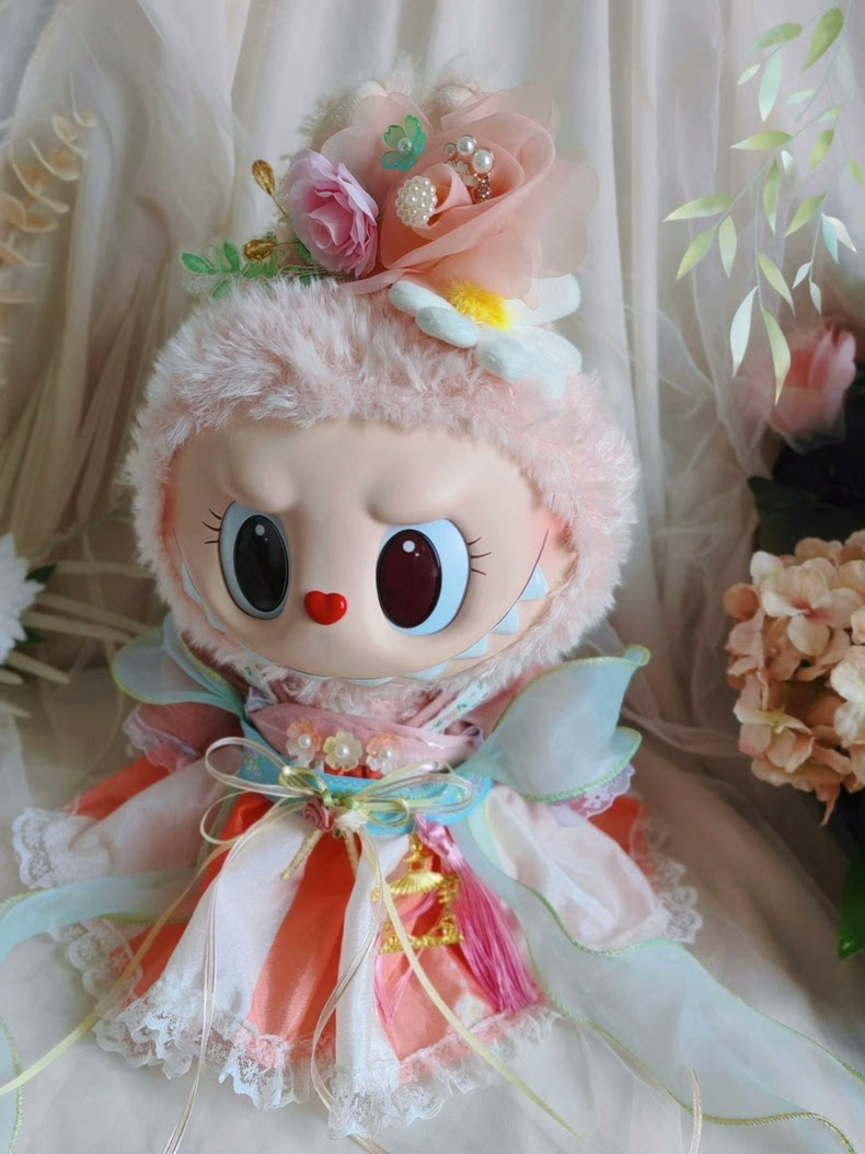 Vintage Hanfu Labubu Doll Outfit – Summer Elegance with Floral Details & Adjustable Fit - Image 6