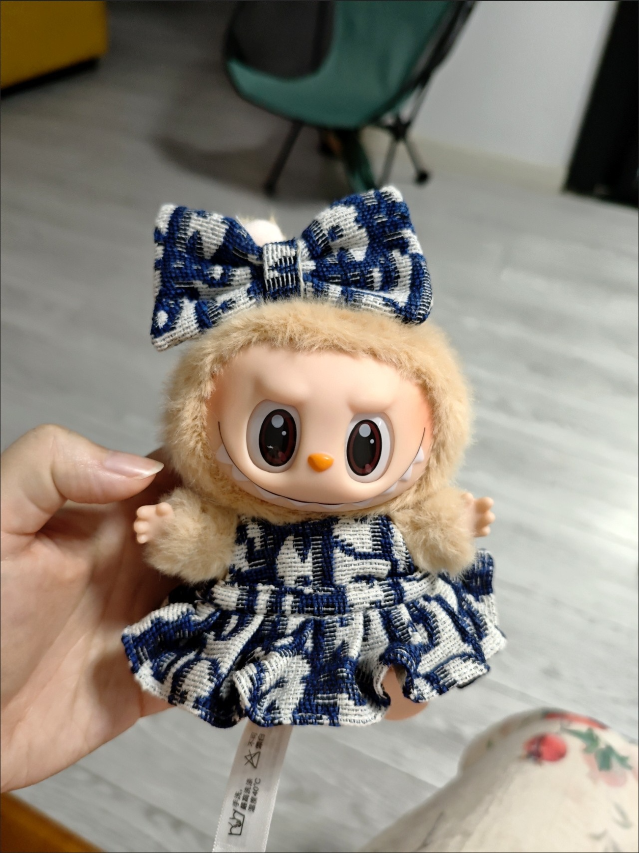 Charming Labubu Doll Outfit: Butterfly Knot Headband & Printed Dress for 17cm Dolls – Blue, Beige & Pink Styles - Image 2