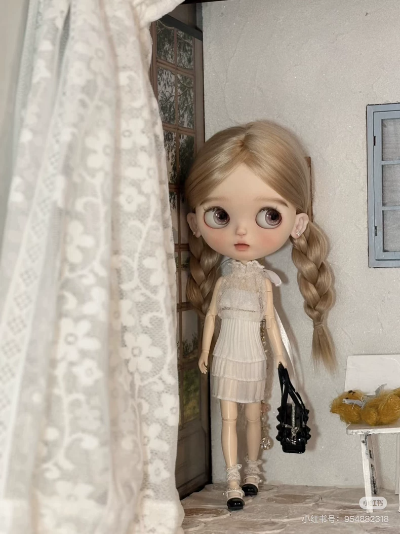 BLYTHE Doll Outfit Vintage Lace Handmade Sleeveless Blouse & Pleated Skirt Set Collectible Display - Image 2