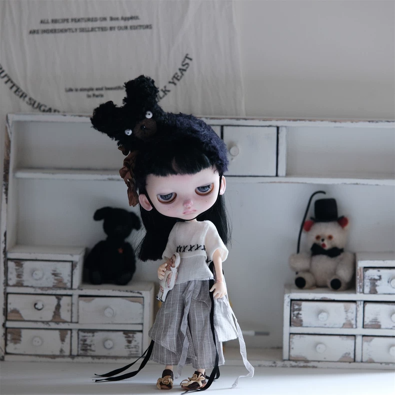 Japanese-Style BLYTHE Doll Outfit for OB22 OB24 – Adjustable Linen Top & Skirt Set, Muted Tones, Durable & Versatile - Image 1