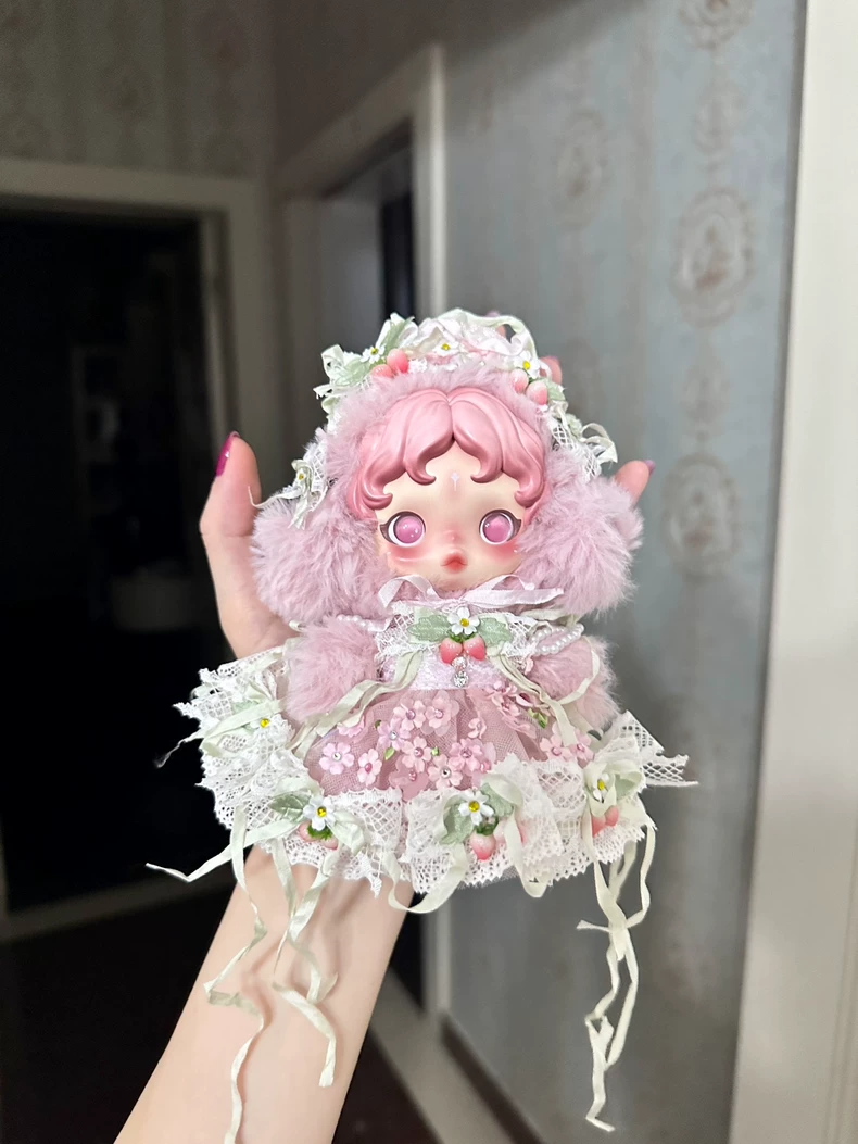 Elegant Skullpanda Doll Outfit: Lace & Floral Plush Ensemble with Detachable Accessories - Image 7