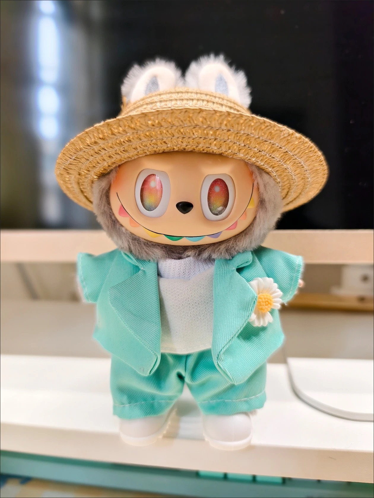 Stylish LABUBU Doll Outfit: Black & Blue Suit Set with Hat & Daisy Brooch for 17cm Dolls - Image 5