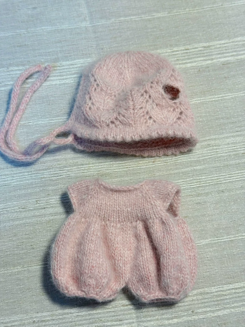 Handmade Labubu Doll Outfit – Cozy Knit Hat & Bubble Skirt Set | Custom Colors - Image 4