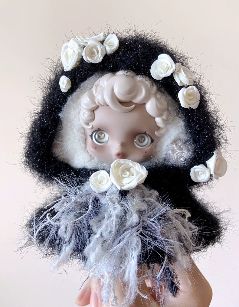 Skullpanda Elegance Outfit: Plush Black Hood with White Roses – Premium Collector’s Doll Fashion - Image 5