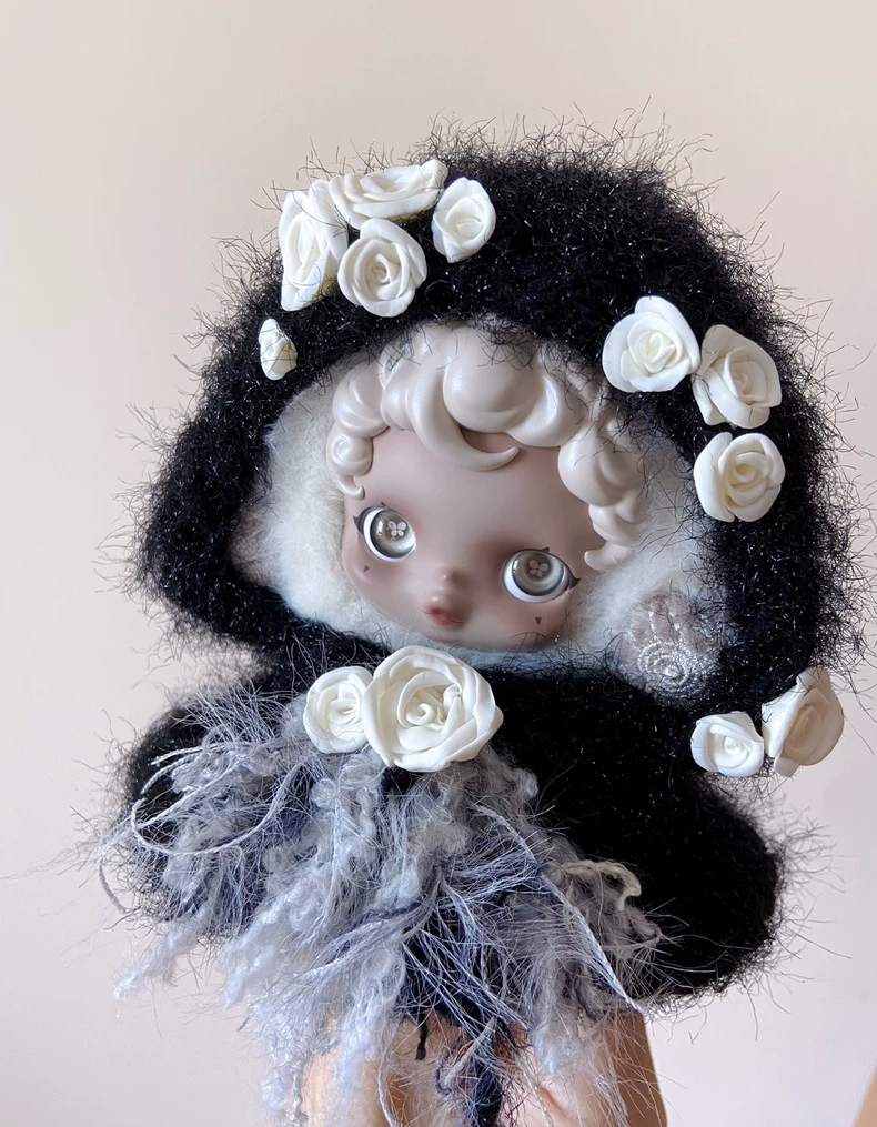 Skullpanda Elegance Outfit: Plush Black Hood with White Roses – Premium Collector’s Doll Fashion - Image 7