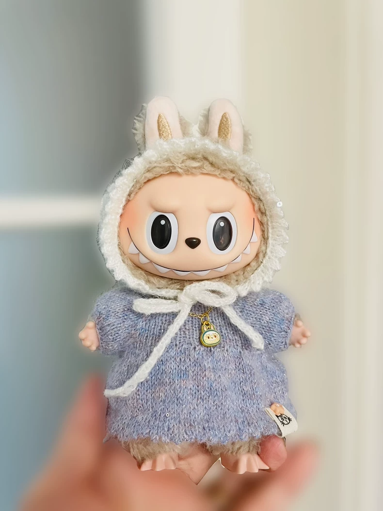 Charming Labubu Doll Outfit: Soft Wool, Reversible Design & Customizable Style for Collectibles - Image 4