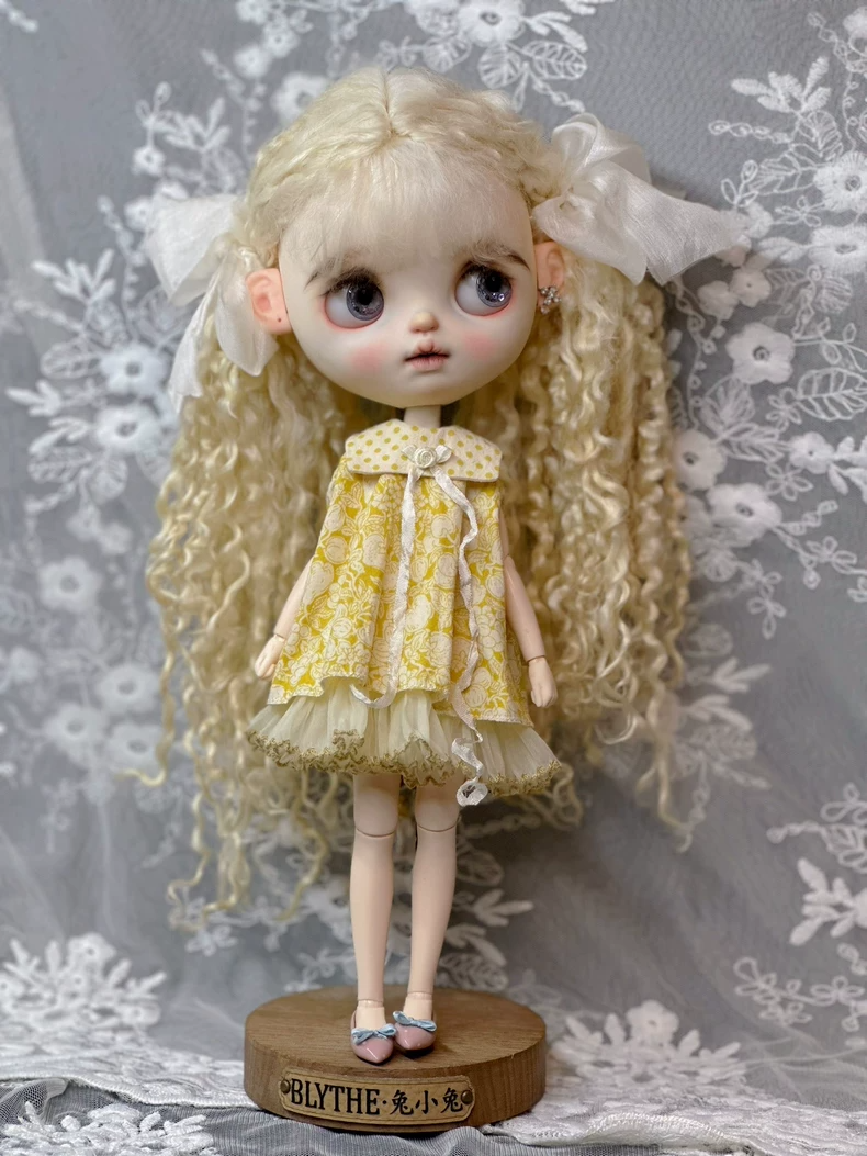 Charming Yellow Floral Blythe Doll Dress – Elegant OB22/24/26 Outfit with Lace & Bow - Image 4