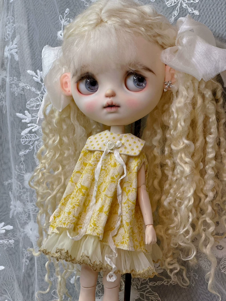 Charming Yellow Floral Blythe Doll Dress – Elegant OB22/24/26 Outfit with Lace & Bow - Image 5