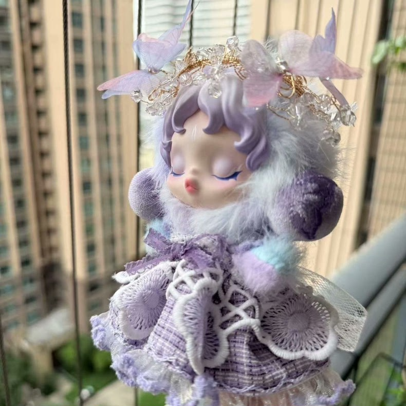Enchanted Winter Skullpanda Doll Outfit – Lavender Lace & Plush Elegance - Image 2