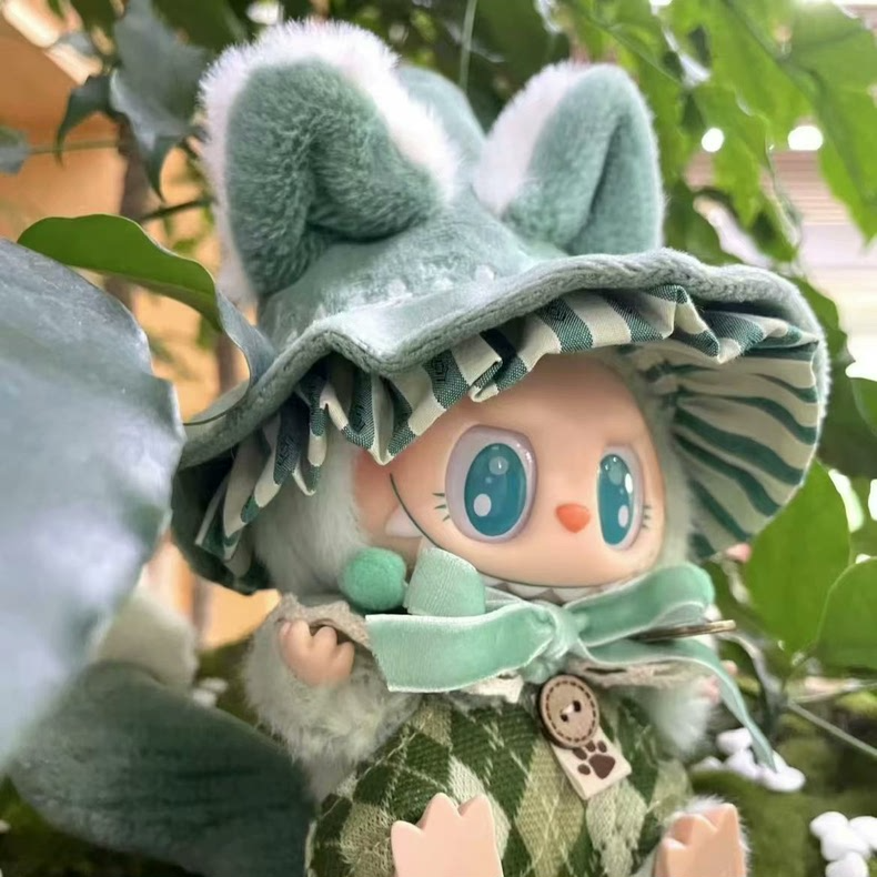 Enchanting Cat Wizard Labubu Outfit – Plush Velvet Robe & Hat with Tail - Image 5