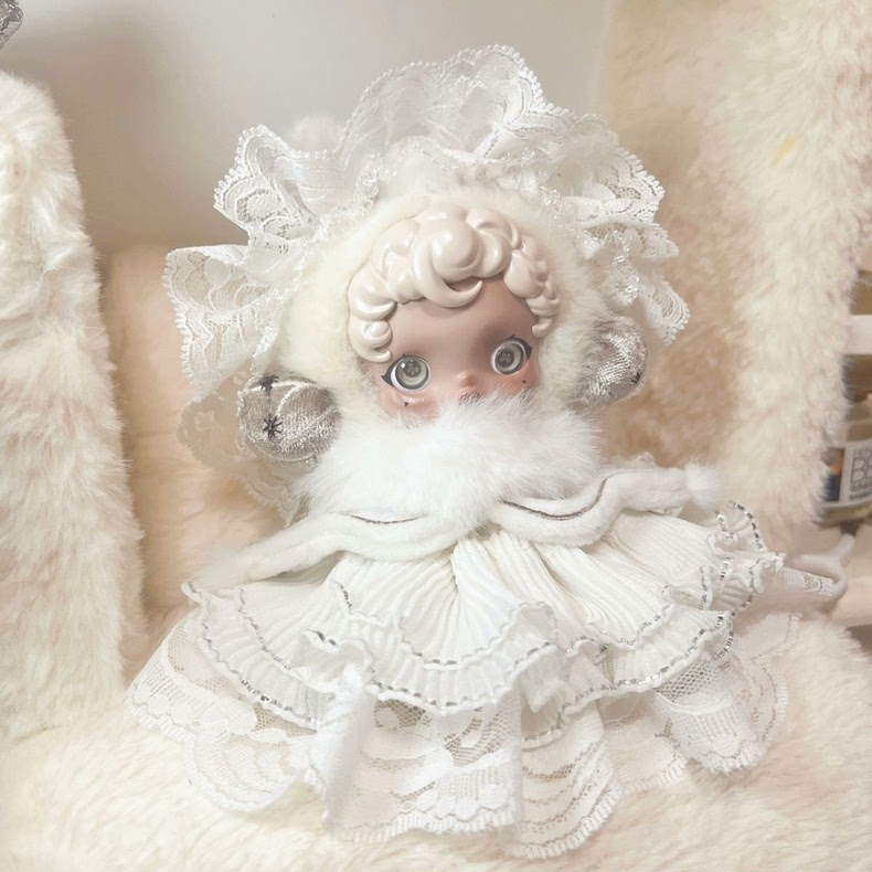 Elegant Skullpanda Lace Dress with Faux Fur Collar – Collectible Doll Outfit - Image 2