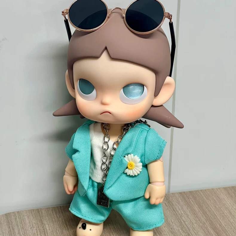 Charming Mint Green Suit for 20cm BJD Dolls - Elegant 1/8 Scale Outfit with Metal Chain & Flower Lapel Pin for Collectors - Image 1