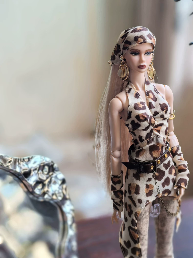 Vintage Y2K Leopard Print BJD Outfit – 1/6 Doll Retro Skirt & Flared Pants Set w/ Accessories - Image 2
