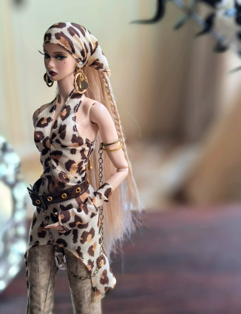 Vintage Y2K Leopard Print BJD Outfit – 1/6 Doll Retro Skirt & Flared Pants Set w/ Accessories - Image 5