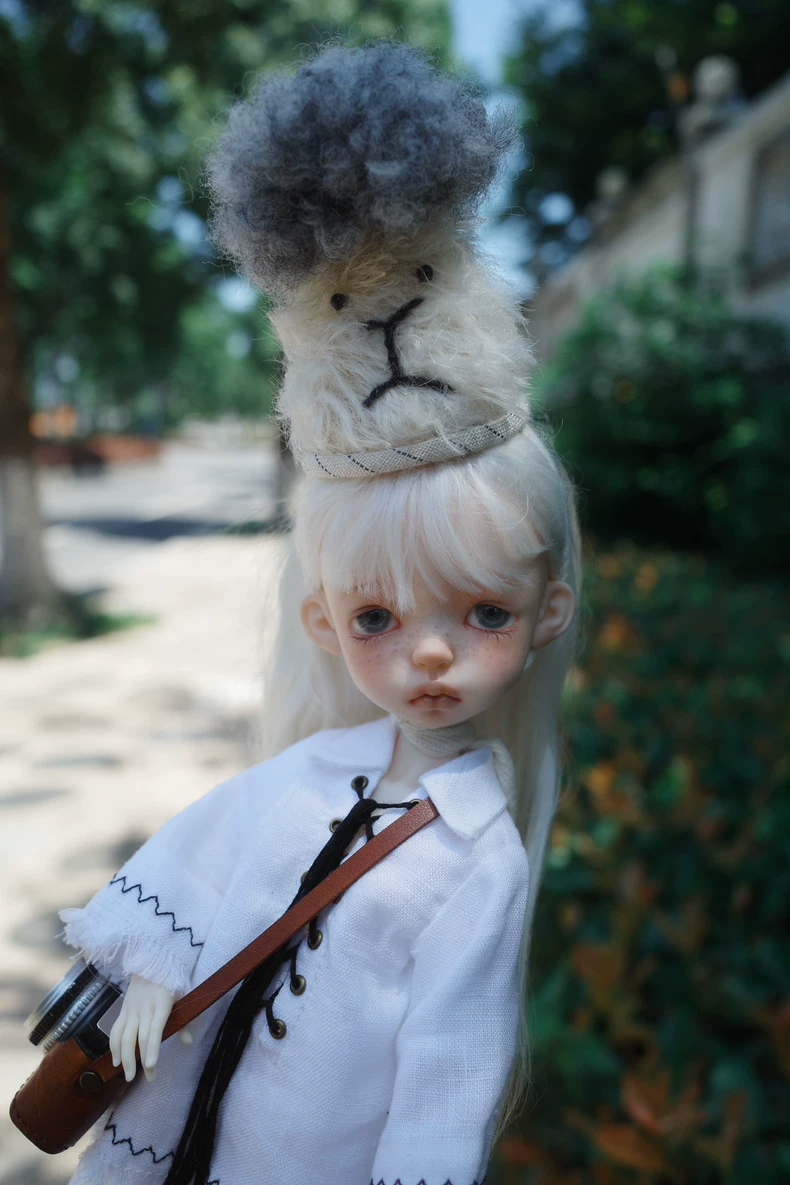 Blythe Doll Lamb Hat Outfit: Adorable Black & White Dress Set with Lace Blouse - Premium Collector Fashion - Image 1