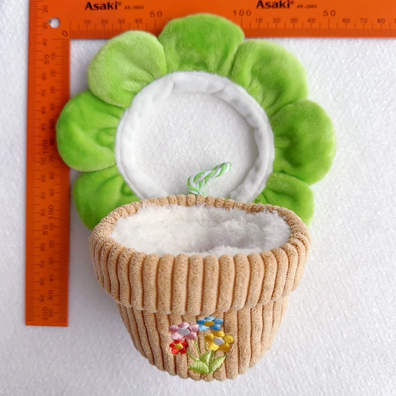 Adorable Plush Flower Pot Outfits for LABUBU Dolls – Vibrant Colors & Cozy Designs! - Image 5