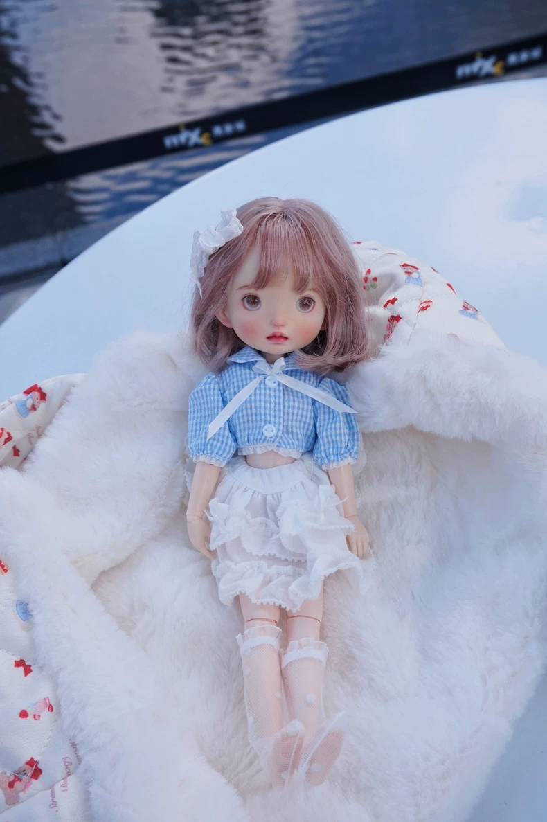 Charming Summer Blythe Doll Outfit: Blue Checkered Top & White Skirt with Lace Socks & Silk Hair Clip - Image 2