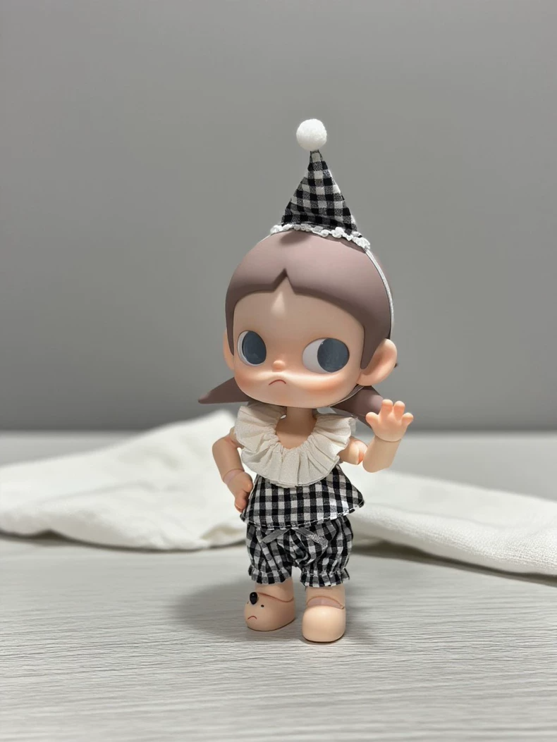 Zsiga BJD 1/8 Doll Outfit: Plaid Hat, Ruffled Top & Scarf – Premium Quality & Versatile Style - Image 2