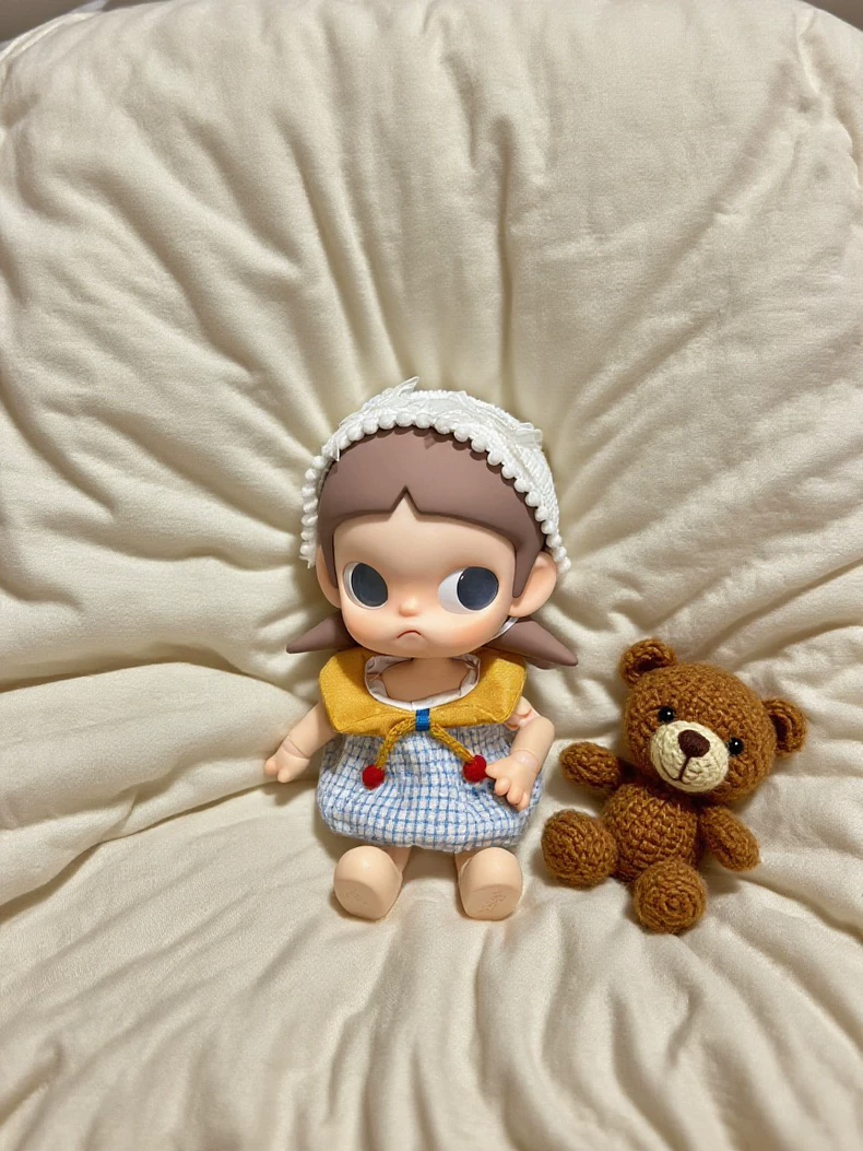 Vintage Zsiga BJD Doll Outfit: Blue Checkered Skirt with Bee Motifs & Yellow Bow - Image 2