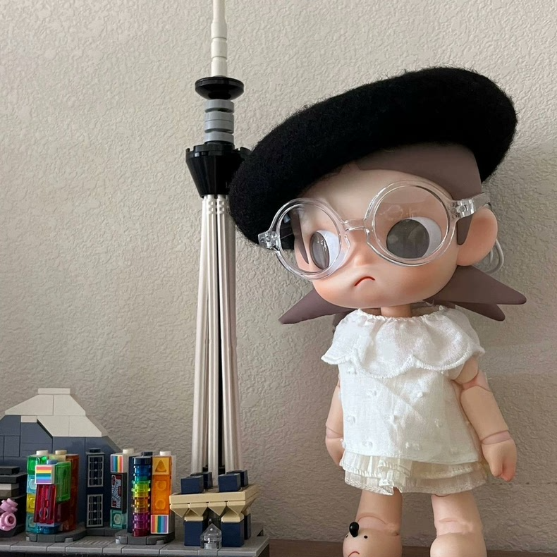 Zsiga BJD 1/8 Elegant Outfit: Hat, Blouse, Skirt & Glasses – Premium Doll Attire for Collectors - Image 2