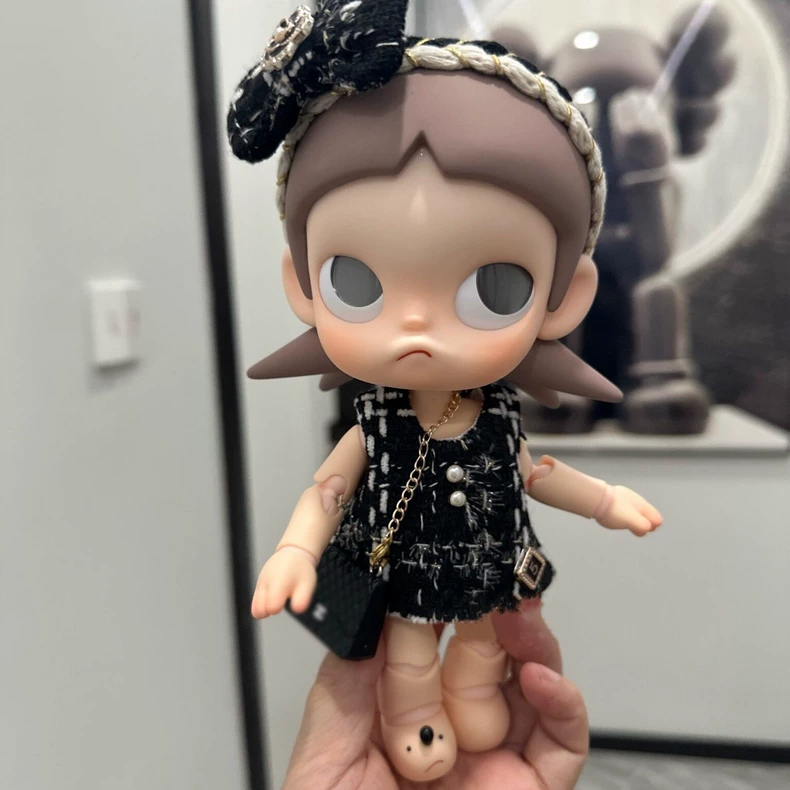 Elegant Zsiga BJD 1/8 Outfit: Stylish Dress, Bag & Hair Accessories for Collectors - Image 3