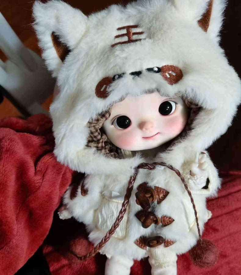 Adorable Tiger Outfit for Zsiga BJD 1/8 Doll - Plush Hood & Tail - Image 9