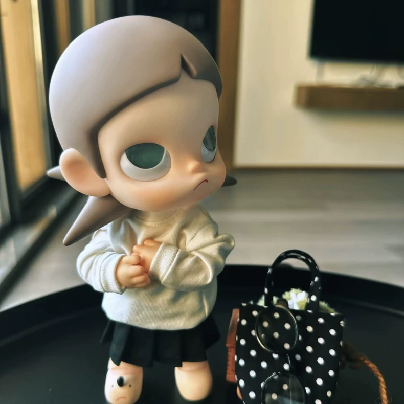 Elegant Zsiga BJD 1/8 Doll Outfit - Chanel-Style Hoodie & Pleated Skirt Set with Handbag for Collectors - Image 2