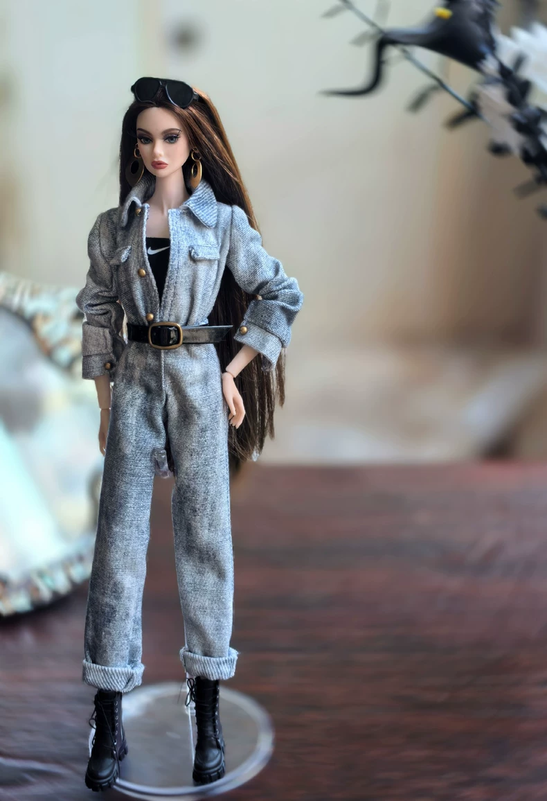 Gray Premium BJD 1/6 Jumpsuit Set w/ Detachable Belt & Metallic Accents - Image 1
