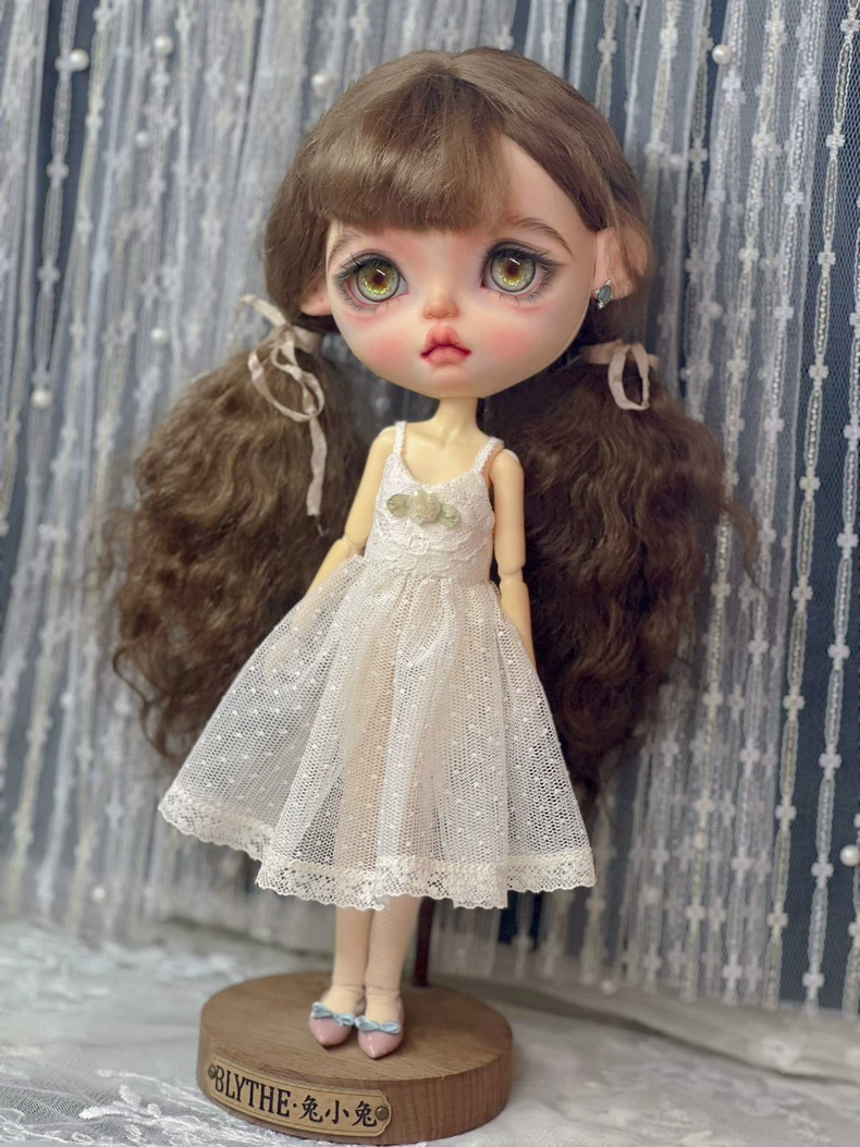 Exquisite Blythe Doll Lace & Tulle Dress - Elegant OB24 Outfit for Collectors - Image 2