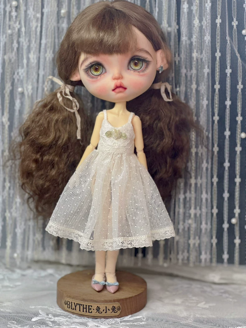Exquisite Blythe Doll Lace & Tulle Dress - Elegant OB24 Outfit for Collectors - Image 4