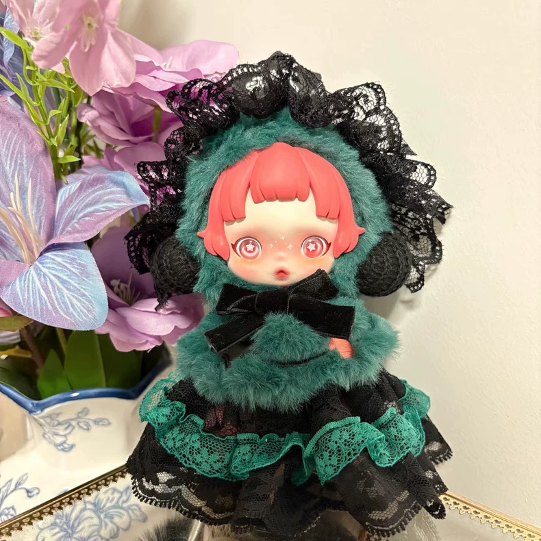 Skullpanda Winter Collection: Exquisite Black Lace & Green Fur Doll Outfit for Collectors - Image 1