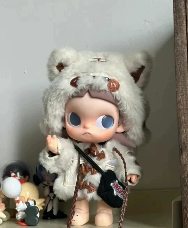 Zsiga BJD 1/8 Plush Tiger Outfit – Cozy White Coat & Hat for Dolls | Premium Quality & Adorable Design - Image 1