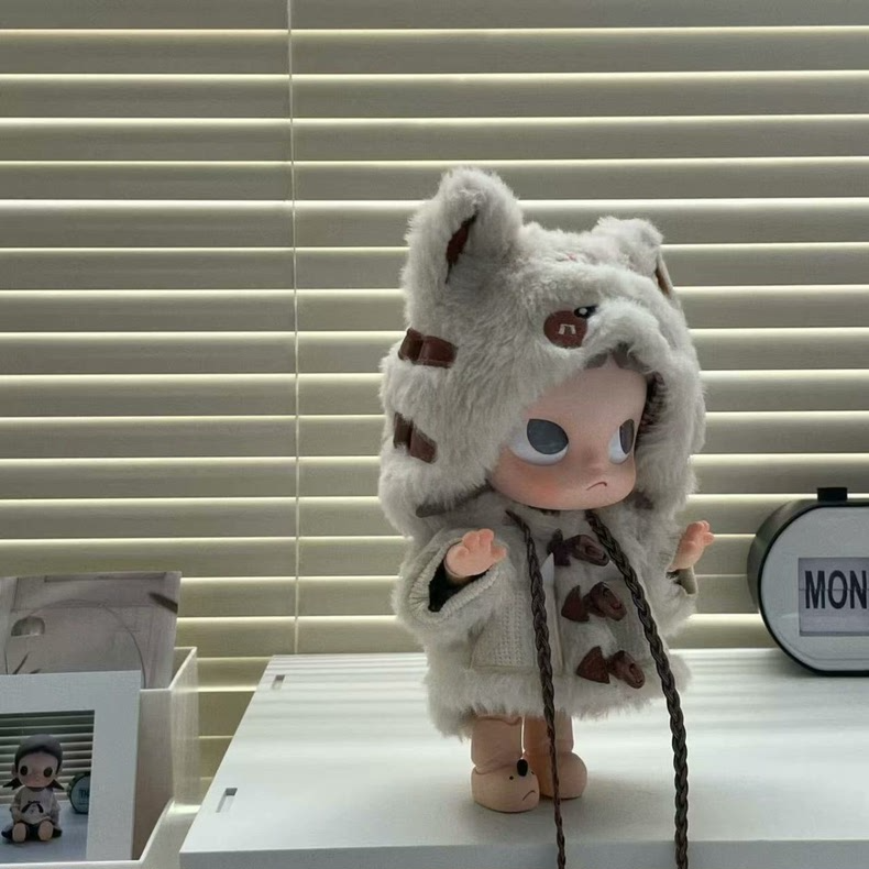 Zsiga BJD 1/8 Plush Tiger Outfit – Cozy White Coat & Hat for Dolls | Premium Quality & Adorable Design - Image 2
