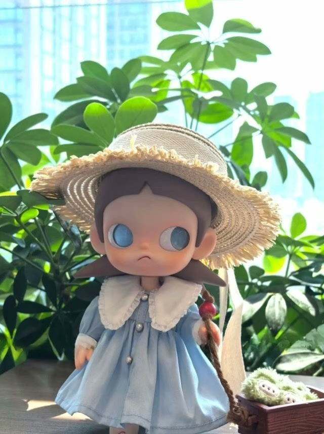 Zsiga BJD 1/8 Doll Clothes Outfit: Charming Blue Dress & Sun Hat Set for Customizable Elegant Play - Image 4