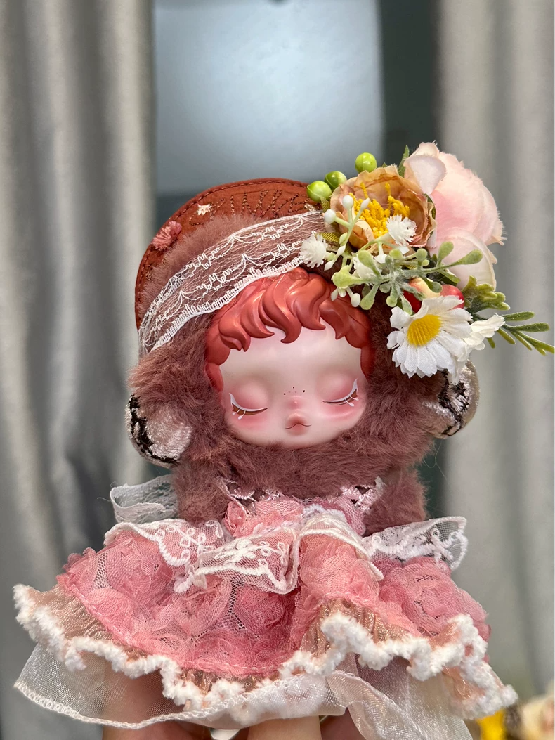 Elegant Skullpanda Doll Outfit: Floral Lace Dress & Hat – Collector’s Dream - Image 3