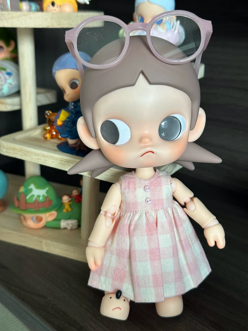 Charming Zsiga BJD 1/8 Doll Dress – POP MART Style Pink Plaid Outfit - Image 4