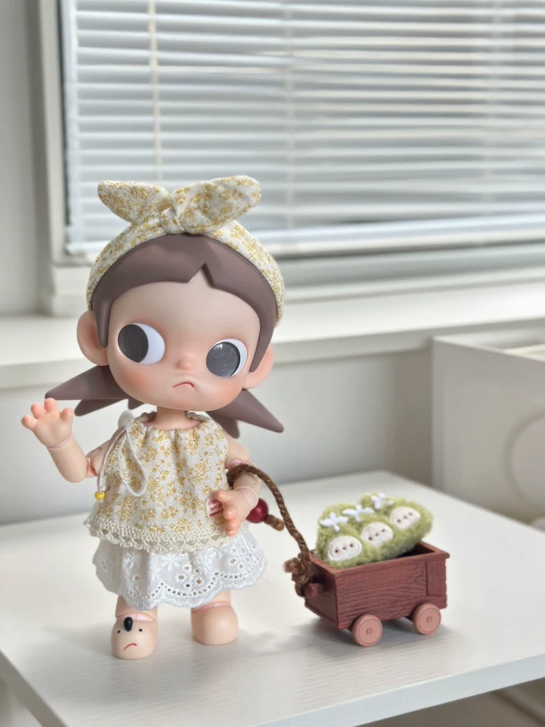 Charming Zsiga BJD 1/8 Floral Outfit – Delicate Cotton Dress with Butterfly Headband, Perfect for Doll Enthusiasts - Image 2