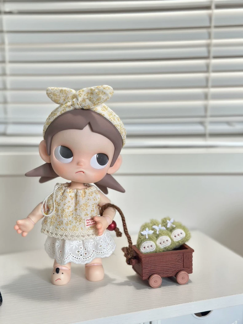 Charming Zsiga BJD 1/8 Floral Outfit – Delicate Cotton Dress with Butterfly Headband, Perfect for Doll Enthusiasts - Image 3