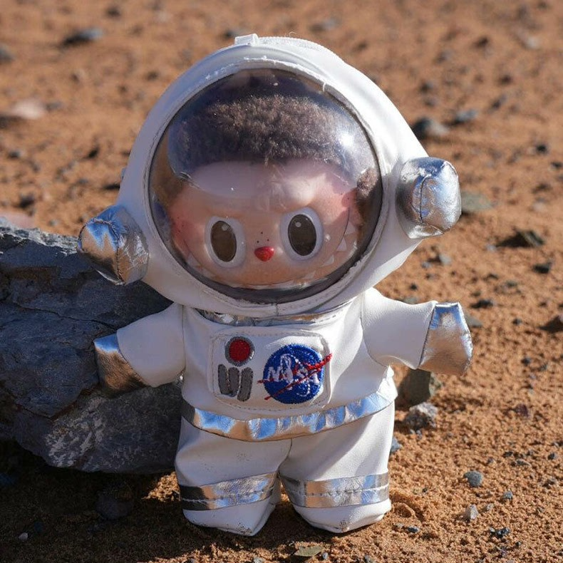 LABUBU Premium Detailed Astronaut Costume Figurine Space Outfit Durable Roleplay Adventure - Image 4