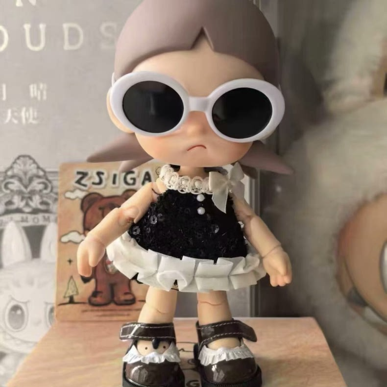 Zsiga BJD 1/8 Elegant Outfit: Black & White Sequined Doll Clothes for Dynamic Posing - Image 2